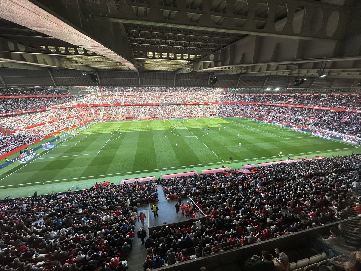 GRADA B pro (@gradabpro) on Twitter photo Colgando el NO HAY BILLETES, Tremendo ambientazo en El Molinón.
Lo de las gradas de #LaLigaHypermotion esta temporada es de locos.
📸 <a href="/DeportesCopeA/">DeportesCOPEAsturias</a> Colgando el NO HAY BILLETES, Tremendo ambientazo en El Molinón.
Lo de las gradas de #LaLigaHypermotion esta temporada es de locos.
📸 <a href="/DeportesCopeA/">DeportesCOPEAsturias</a>