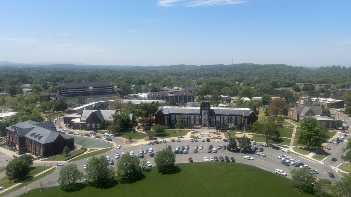 KāVonne Towns (@k_towns11) on Twitter photo Beautiful Day on Campus 😍
#StayCocky 🐔 #FearTheBeak 👌🏾 Beautiful Day on Campus 😍
#StayCocky 🐔 #FearTheBeak 👌🏾