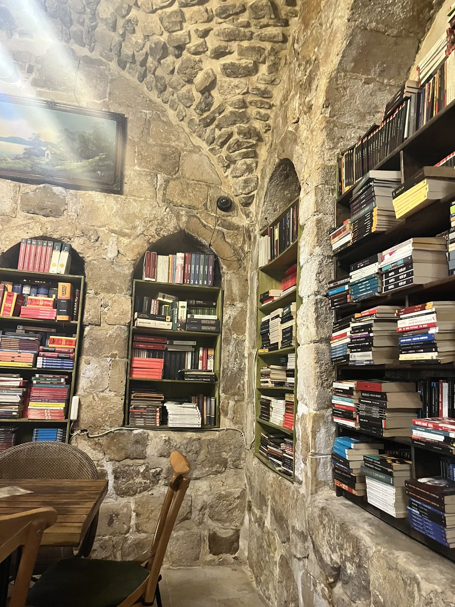 meleekgamze's tweet photo. Böyleli güzel bir günden'✨
#mardin 
#leylan https://t.co/T3xSWS0H93