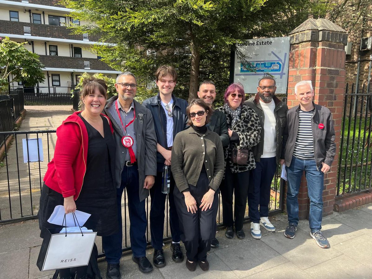 A GOOD FRIDAY! 🐣
Great to be out this morning in Holloway Ward. Thanks to all who shared their time with us on Loraine Estate ❤️❤️🙏🙏

<a href="/clairezammi/">claire zammit</a> #oliurrahman <a href="/jq_peck/">Joe Peck</a> #NurullahTuran #clarejeapes <a href="/JasonUJackson/">Jason Jackson</a> <a href="/clarkaw/">Andrew Clark</a> 
#islingtonsouth #islington #holloway #loraineestate