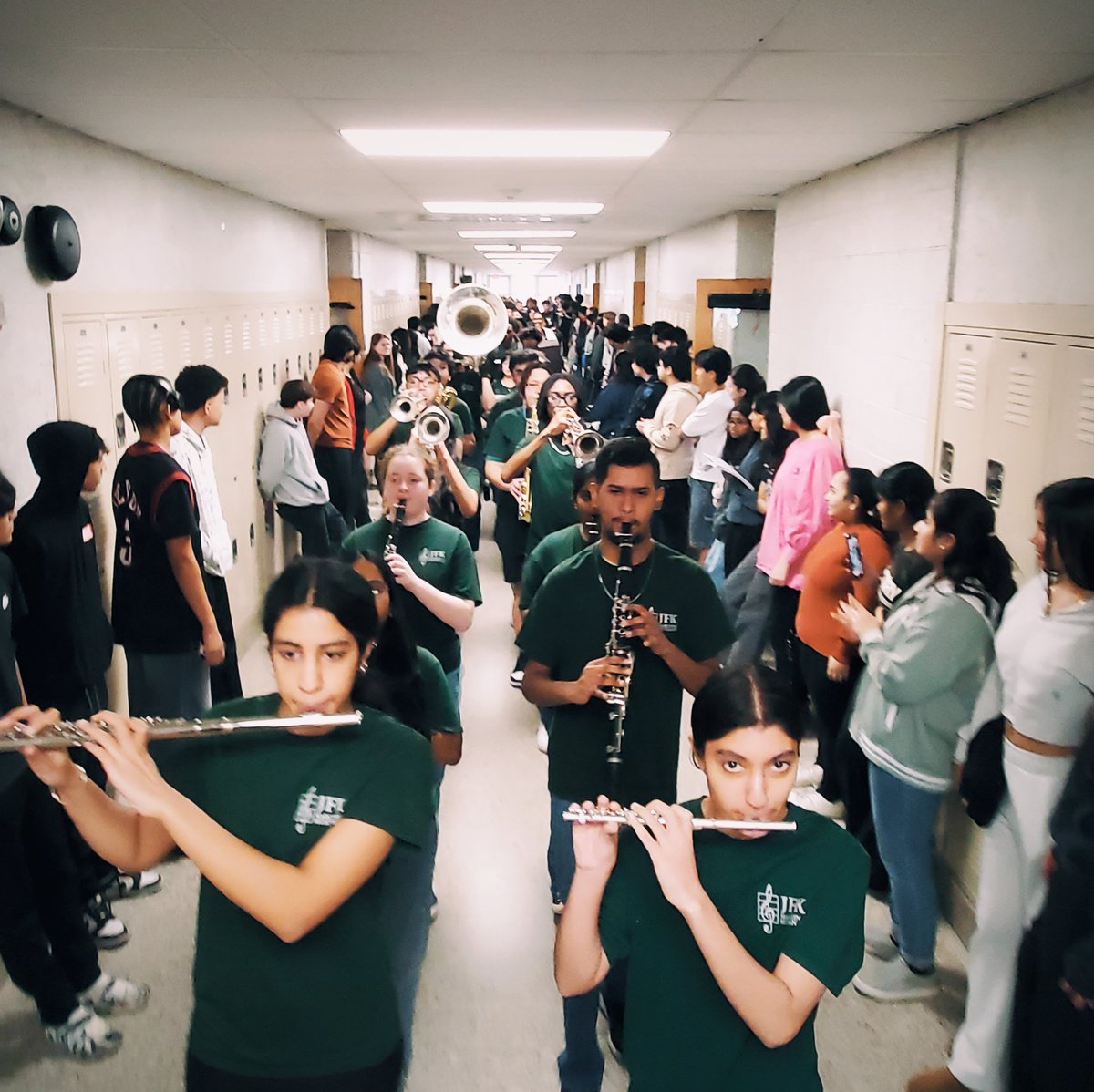 JFKBands's tweet photo. Last Running of the Halls of the year! #JFKMB https://t.co/qq0ILb4lVg