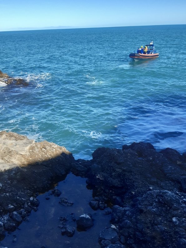 MarikaRoman's tweet photo. Merci à toutes les équipes mobilisées cet après midi pour porter secours à un homme en difficulté sur le sentier du littoral :Protection Civile Urbaine, Police Municipale, @sdis_06 #dragon06 @SauveteursenMer
#SecuriteCivile @antibes_jlp ⛑️🛟 https://t.co/3SDiz6Dpsg