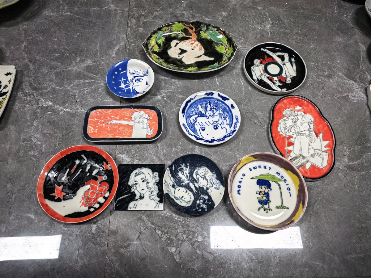 Wolftreeee's tweet photo. The china plate and bowls i drew is finally okay This is so fucking beautiful I'm gonna cry https://t.co/MdMtkzZHec