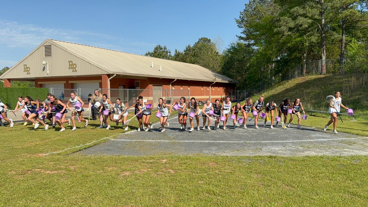 RRHS_glax's tweet image. Thank you to our wonderful Booster Club for setting up our annual Easter 🐣🐣🐣 Hunt! 💯 Another huge success as our young ladies enjoyed a little fun after a great practice! ⚔️💙💛#FAMILY #HokaHey