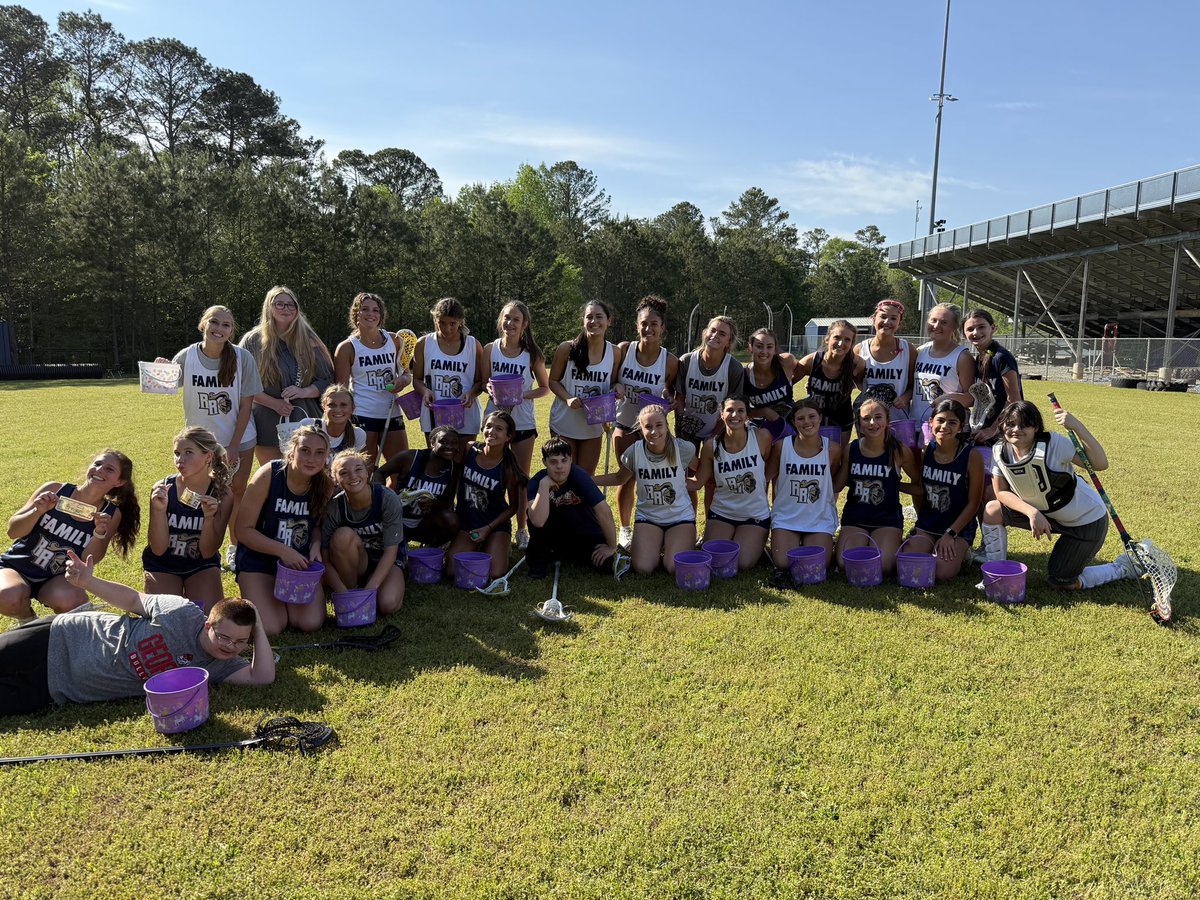RRHS_glax's tweet image. Thank you to our wonderful Booster Club for setting up our annual Easter 🐣🐣🐣 Hunt! 💯 Another huge success as our young ladies enjoyed a little fun after a great practice! ⚔️💙💛#FAMILY #HokaHey