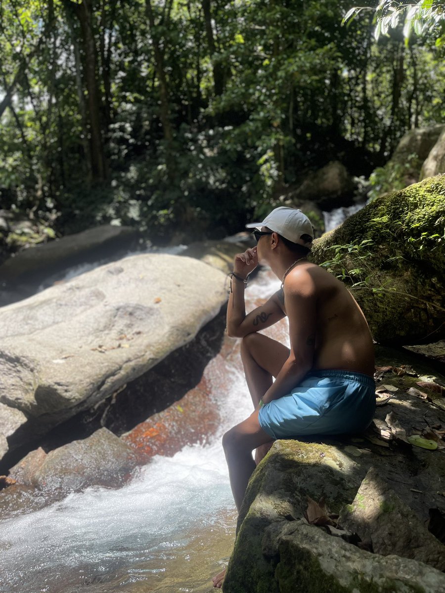 AnjoVlog's tweet photo. In Puerto Galera https://t.co/14PKfYXo7d