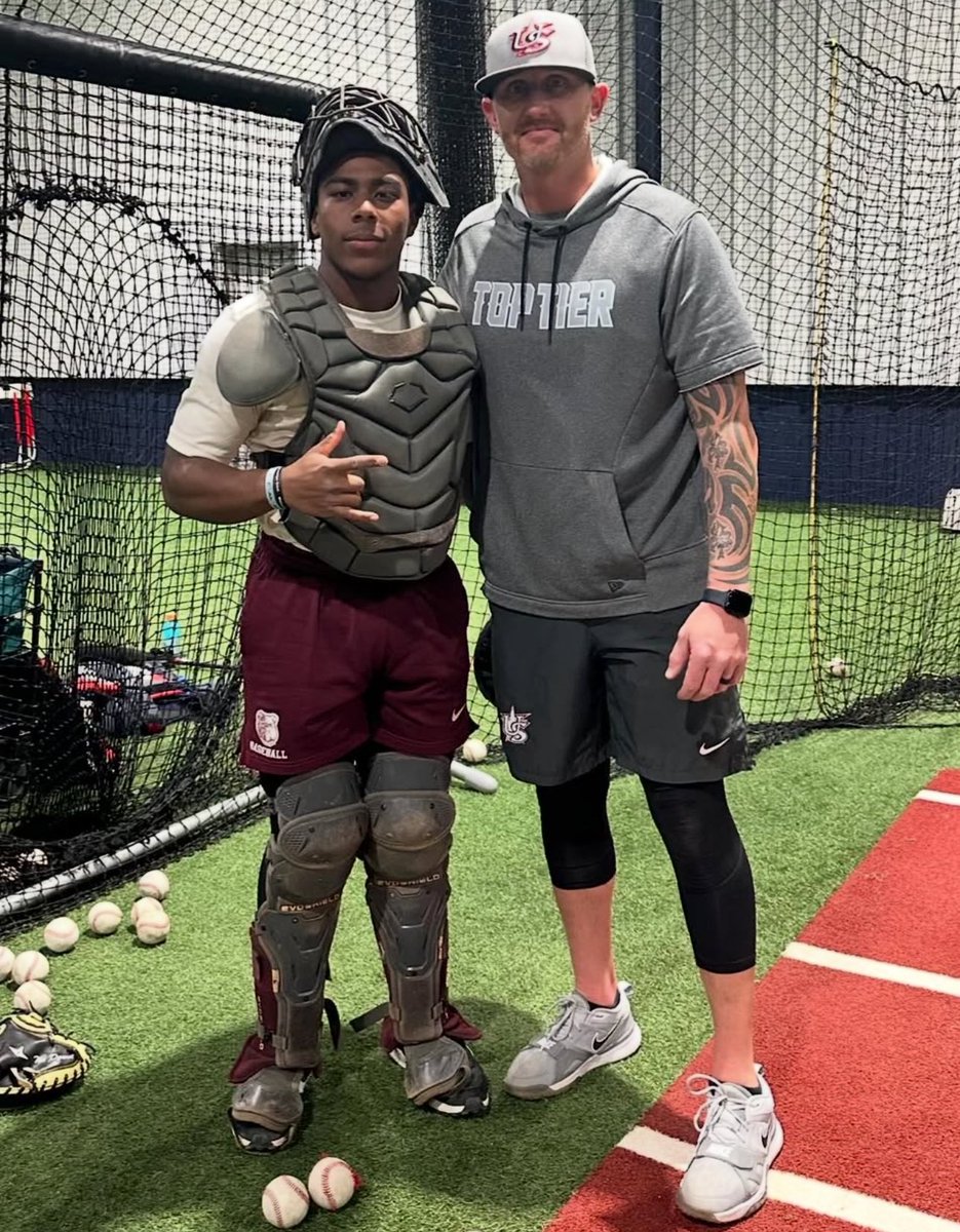 Thoughts / Prayers to Willy.. Wilmer just got out of shoulder surgery &amp; doing very well 💯 Here’s to a speedy recovery &amp; getting you back in action ☠️
<a href="/wilmercuevas19/">Wilmer Cuevas</a>