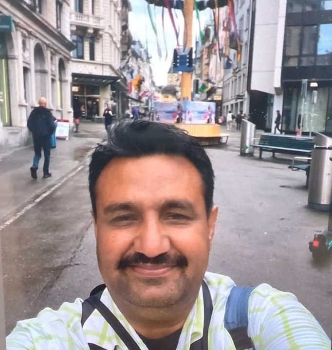 Shanyousaf6's tweet photo. What was his crime? What did he do to deserve this?

Laeeq Cheema - 47 year old Ahmadi, a father, a husband, a son - he was like one of us, like one of you, a peaceful citizen whose only crime was to bow his head in front of his God.

May God bless his soul &amp; protect all Ahmadis. https://t.co/MSAp8pk75n