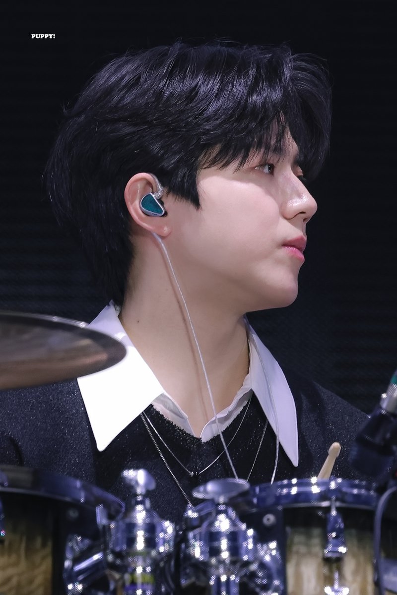 250330 FOREVER YOUNG in Daegu HQ

#도운 #DOWOON #데이식스 #DAY6
