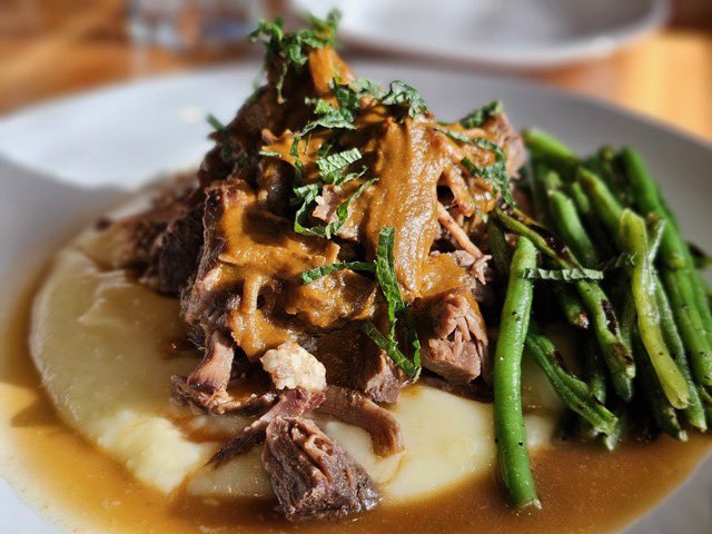 MapleTreeInn's tweet image. Chef Selections for Easter Weekend:

Lamb Effiloché
Leg Of Lamb, Braised and Pulled; served w/ Pommes &amp;amp; Parsnip Robuchon, Chargrilled Haricots Verts, and Lamb &amp;amp; Mint Reduction

Book Your Reservations Here:
mapletreeinnrestaurant.com

From our family to yours, Happy Easter. 

Cheers
