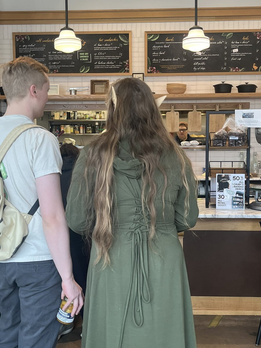 Cat ears to lunch? #shrink <a href="/WIACMatt/">Matty Ice</a> <a href="/BobbySmoke95017/">Bobby Smokes</a>