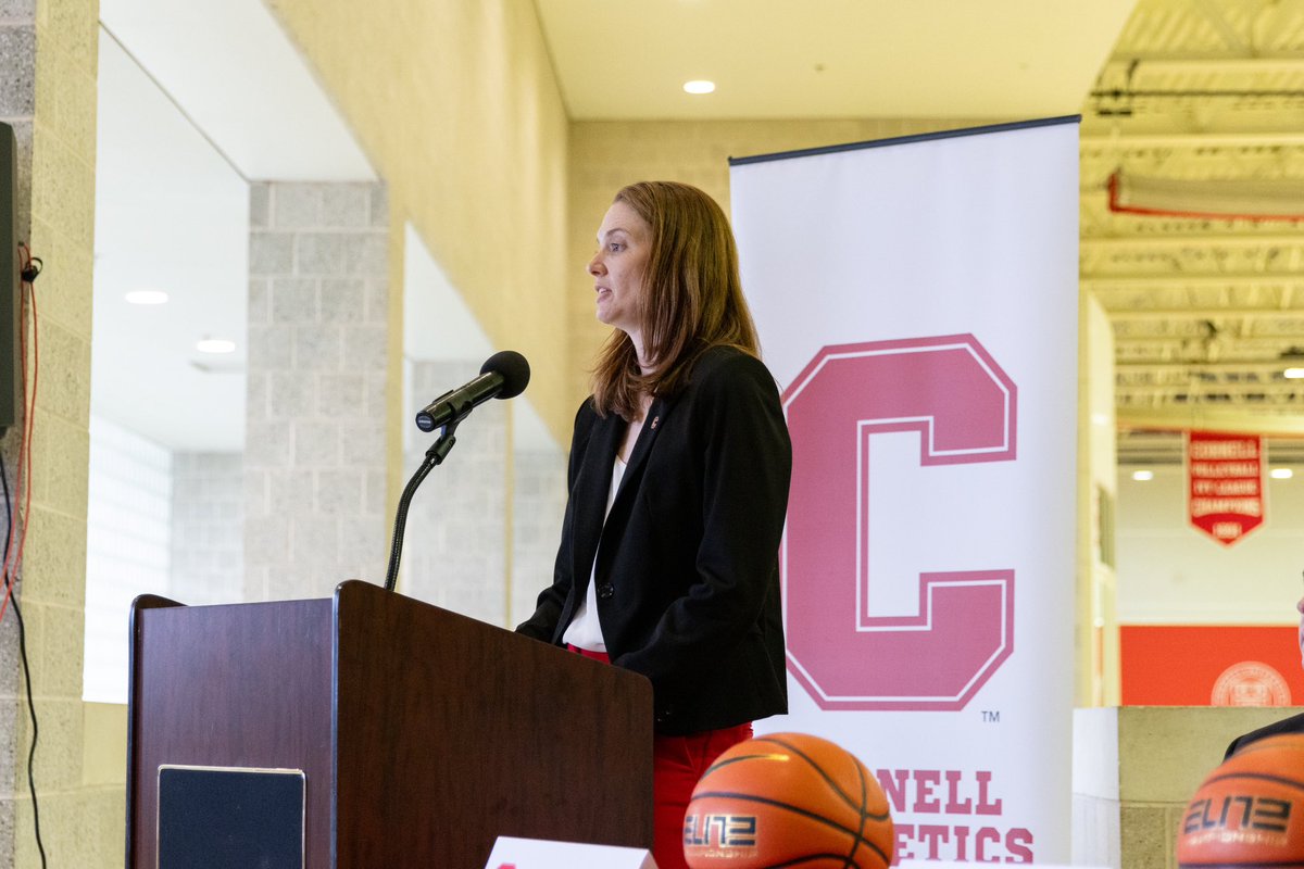 CornellWBB's tweet photo. Today marks 1 year with Coach Garner at the helm! We are so grateful to have her leading the program and cannot wait to see her continued success ๐
#RunRed ๐ปโค๏ธ๐ฟ https://t.co/2RxJhRaMp0