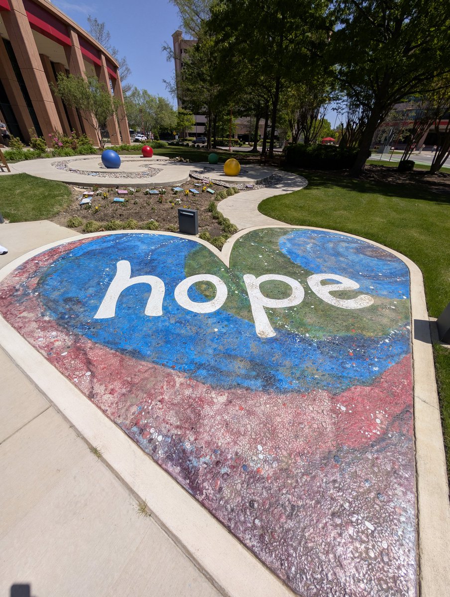 I'm so fortunate to be involved with <a href="/StJudePLAYLIVE/">St. Jude PLAY LIVE</a> and I'm thankful I got to make so many new friends and reconnect with old ones! Time to head home and bring all that energy back with me right into our St June fundraiser 😁