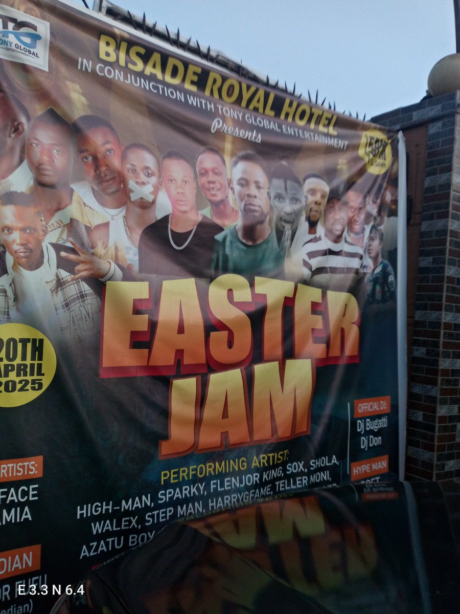 Sholadeviant's tweet photo. Easter Sunday is just a few days away.
#Superman #luth #Wizkid #Davido #5IVE #Chioma https://t.co/1Wp3TZV5Ru