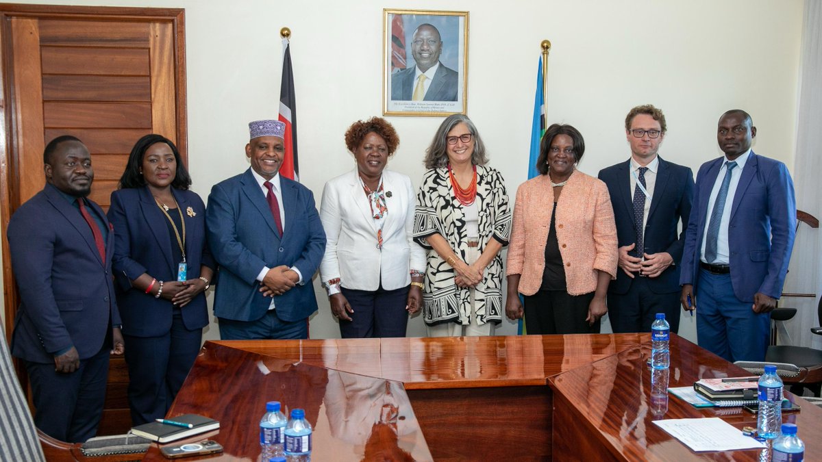 AnacludiaRossb1's tweet photo. Thank you for the important meeting, CS @WahomeHon &amp; team.
It was a productive discussion on the #housing crisis in Kenya &amp; globally.
I'm glad we explored ways to strengthen our collaboration &amp; collective action to find lasting solutions.
@UNHABITAT is proud to call Nairobi home. https://t.co/wSRSohSGBc