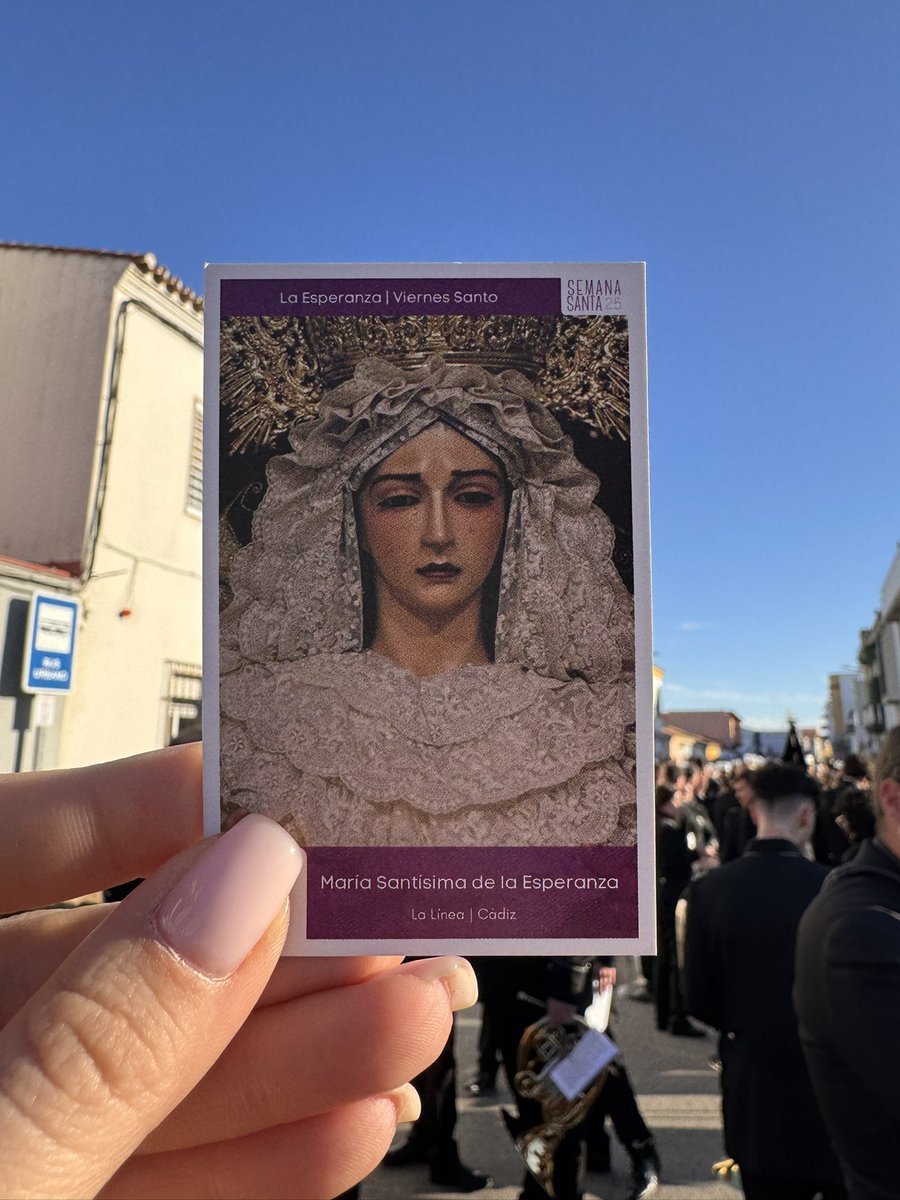 ¿Quieres una estampita de María Santísima de la Esperanza de La Línea? 

Pídesela a nuestros músicos durante la Estación de Penitencia

#suenaillora #bandaillora #semanasanta #lalinea #esperanza