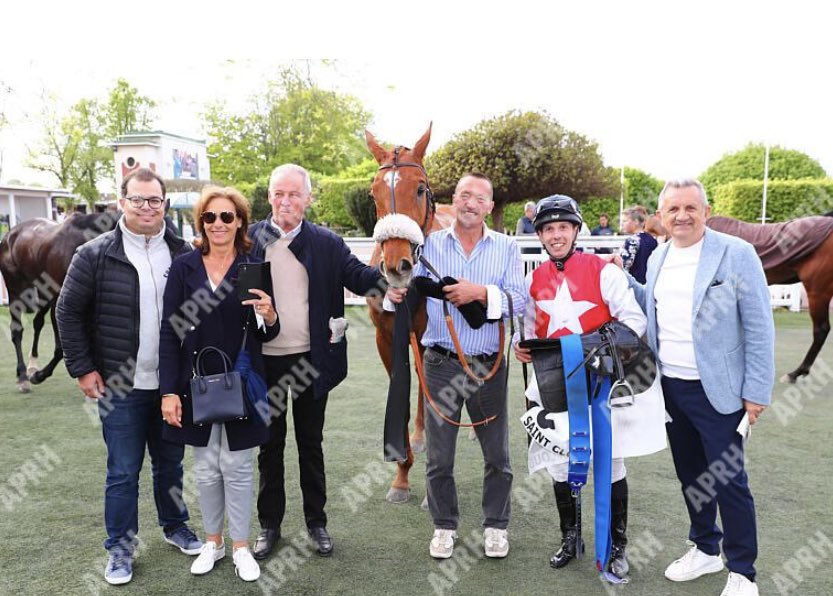 ecurieprodhomme's tweet photo. Victoire de Barbadin 🏆 https://t.co/Wuy2iWOox7