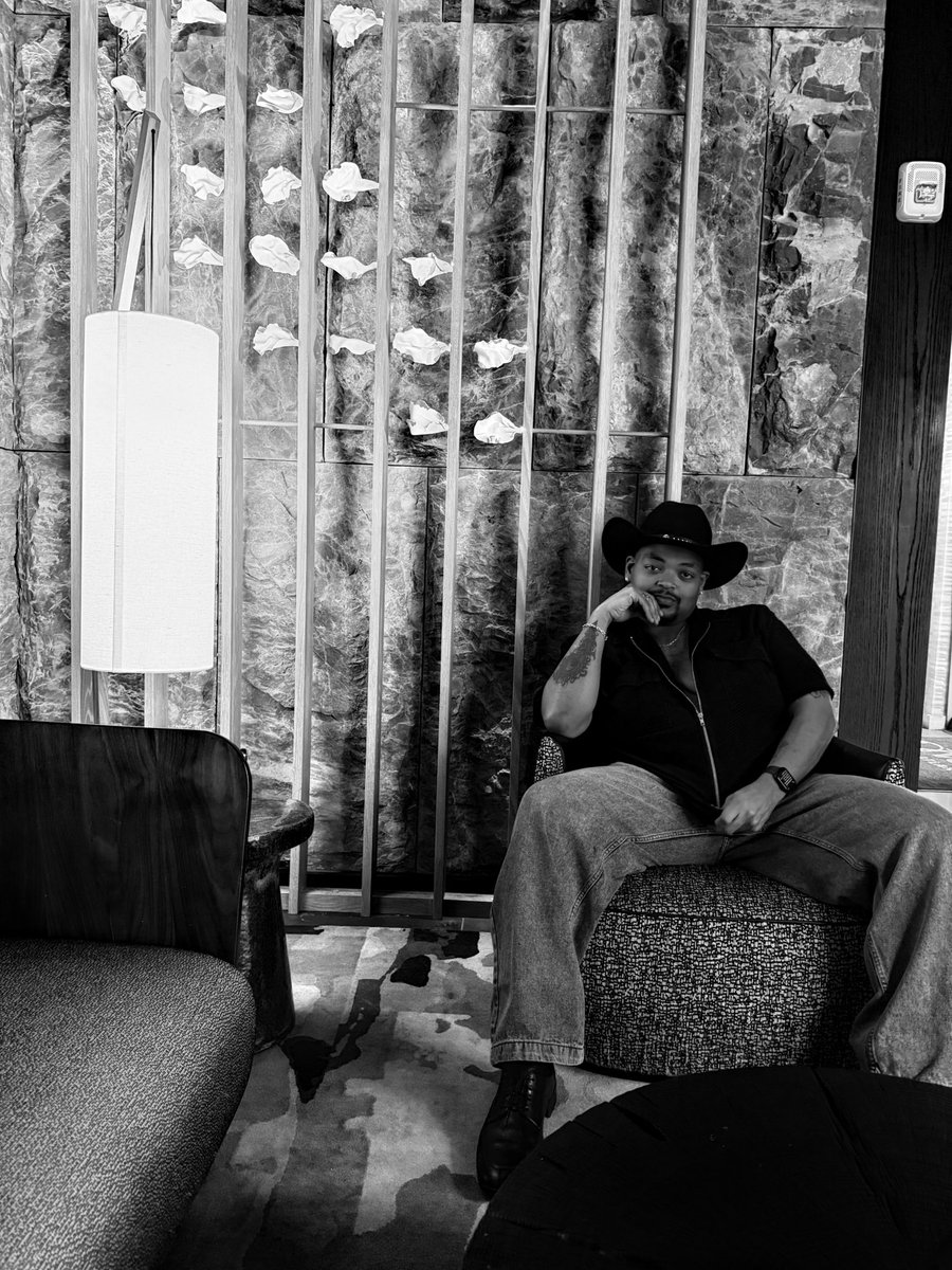 LackofNormalcy's tweet image. 