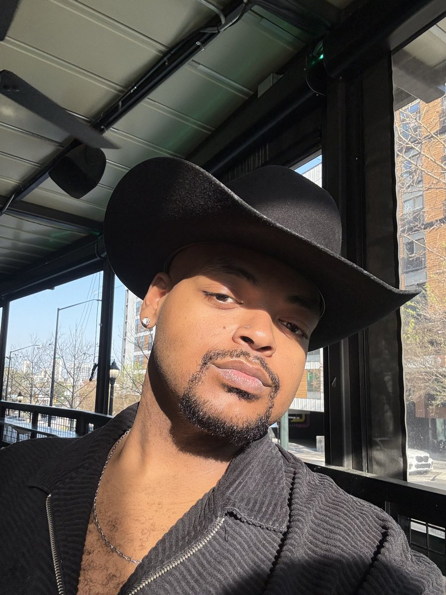 LackofNormalcy's tweet image. 