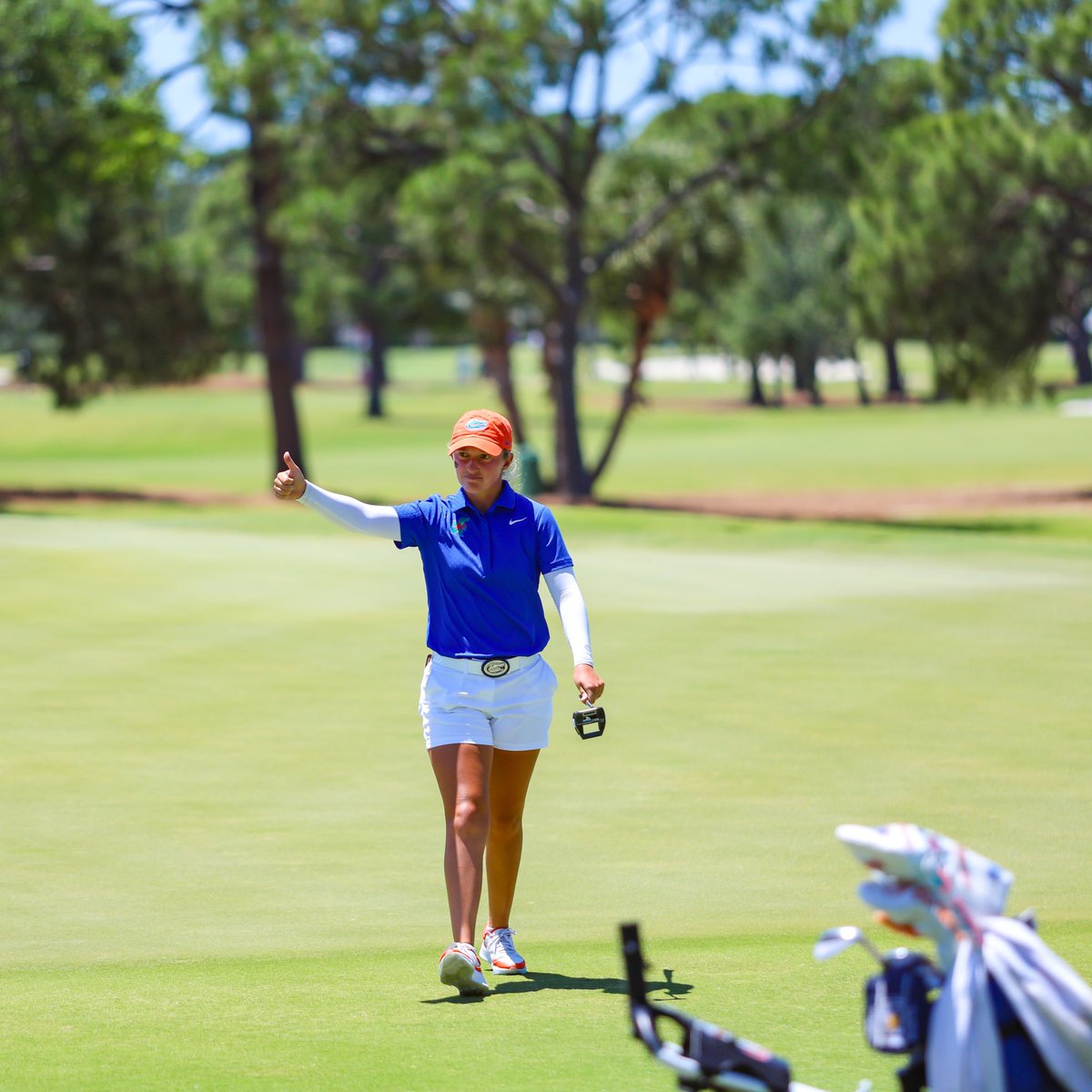 GatorsGolf's tweet photo. First Gator out, first point for Florida! ✅

@KarolineTuttle wins 3&amp;1 👍

#GoGators 🐊 https://t.co/aJ8ojndHXF