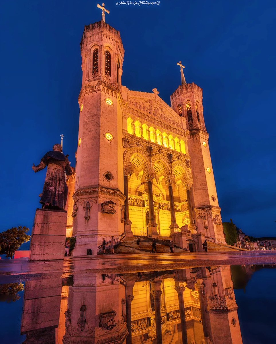 StphaneNinO's tweet photo. Virtute duce comite fortuna 🦁
Lugdunum pour toujours à jamais 🦁
Par ©️ Ninoversalphotography (Instagram /Facebook)
#Lyon #picoftheday #pictureoftheday #photooftheday #photography #fourviere https://t.co/YQ3YJPn9yF