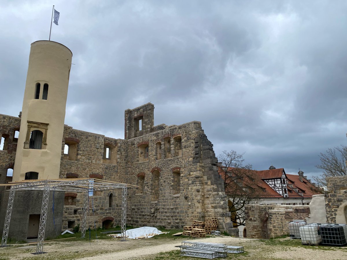sandro_w_hess's tweet photo. #SchlossHellenstein 🏰 https://t.co/vD8lSjfDDp
