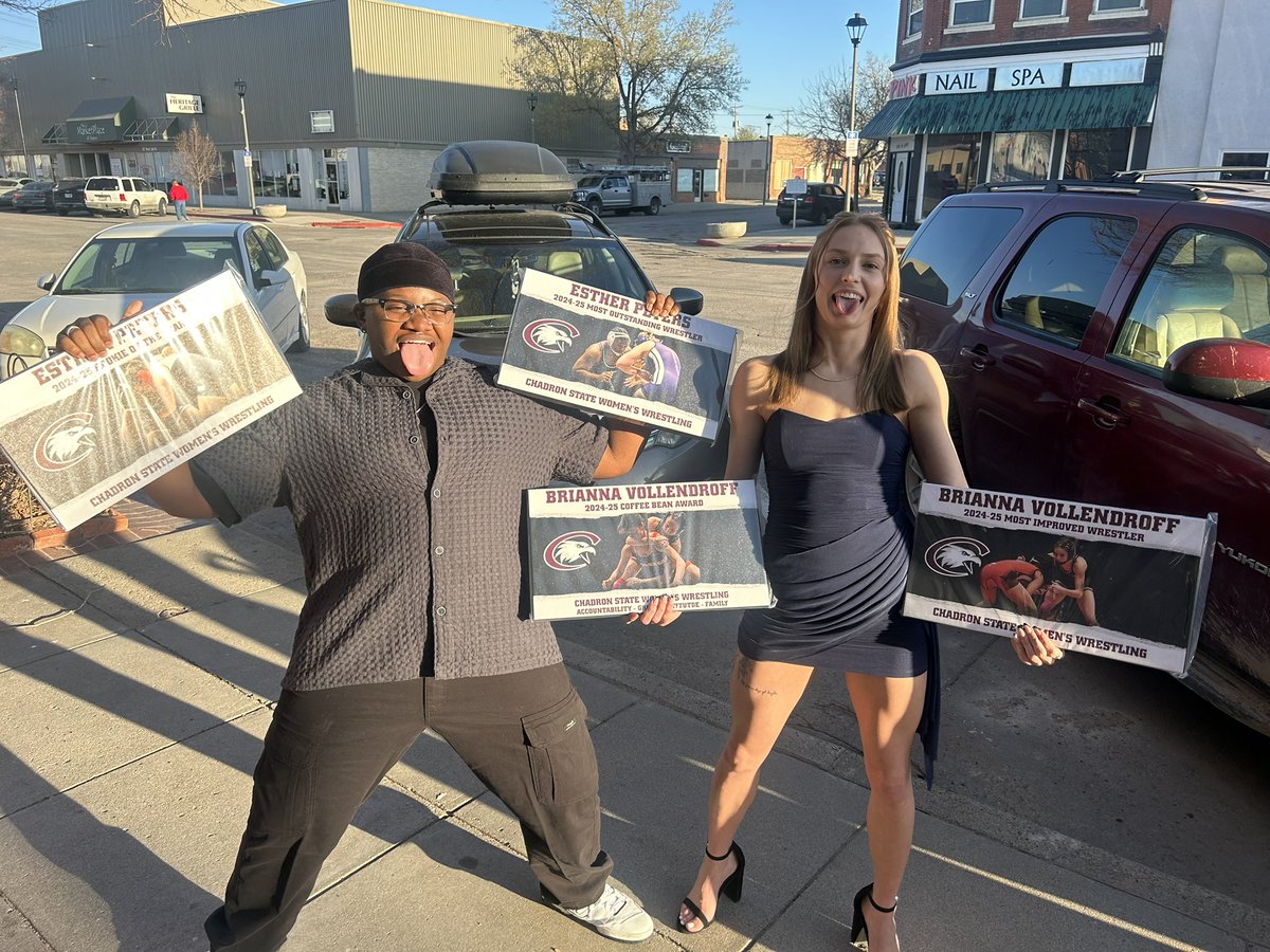CSCWWrestling's tweet photo. Brianna Vollendroff was voted Most Improved Wrestler this year as well as winning our Coffee Bean Award!
Esther Peters was this year’s OW, Freshman of the Year, and was Chadron States Rising Sophomore in Diversity in Thought and Experience!
Congrats girls!
#BeTheBean☕️ https://t.co/vPKtEhsALA