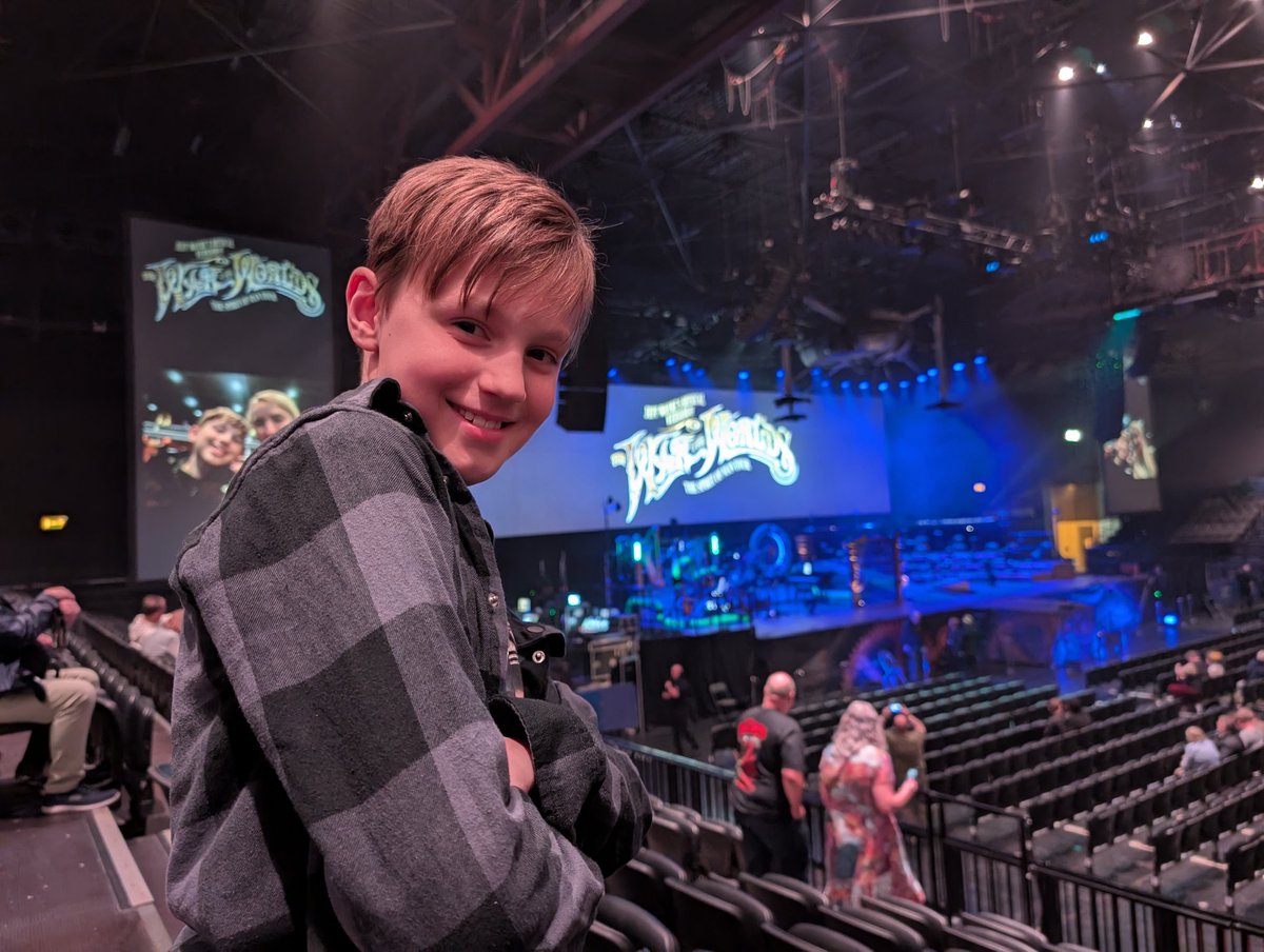 Robthebiologist's tweet photo. Ready for the invasion..
#WarOfTheWorlds #TheEveOfTheWar https://t.co/tGjx722ACx