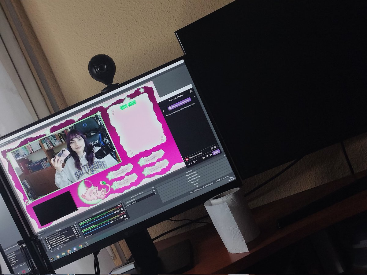 Volví!! Me tomé tres bonicos días de vacaciones 👉🏻👈🏻

twitch.tv/anametrix