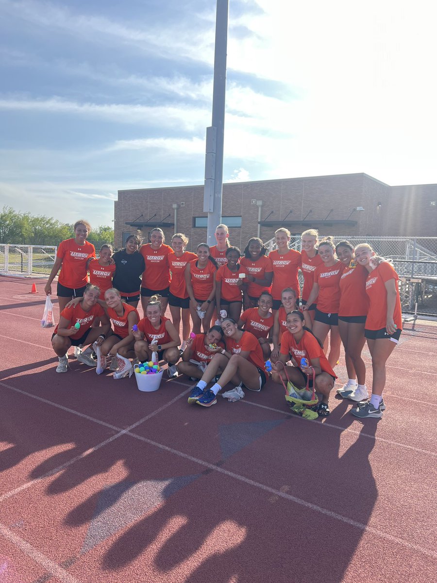 Had a good workout yesterday and a bit of egg hunt fun afterwards!! ✌🏼 #UTRGV #RallyTheValley