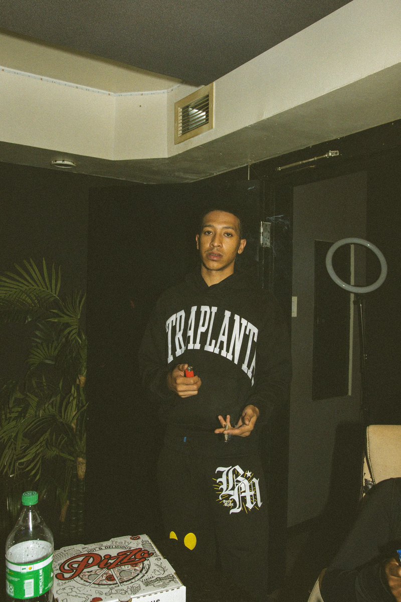 OfficialVonDon's tweet photo. When was I ever not working https://t.co/zE53evRW3U