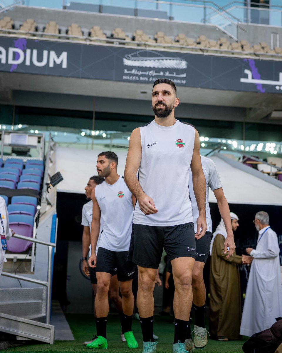 ShAlAhliFC's tweet photo. 📸 | تدريبات الفرسان 🔴

#القوة_الحمراء 
#العين_حمراء https://t.co/LcUsaH0FIg