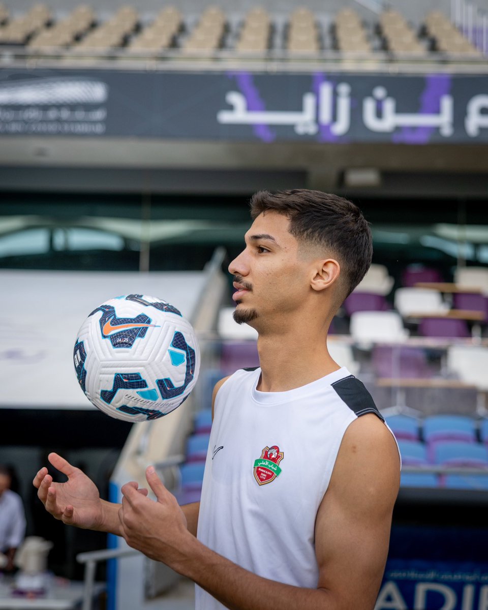 ShAlAhliFC's tweet photo. 📸 | تدريبات الفرسان 🔴

#القوة_الحمراء 
#العين_حمراء https://t.co/3D8sXEBVfi