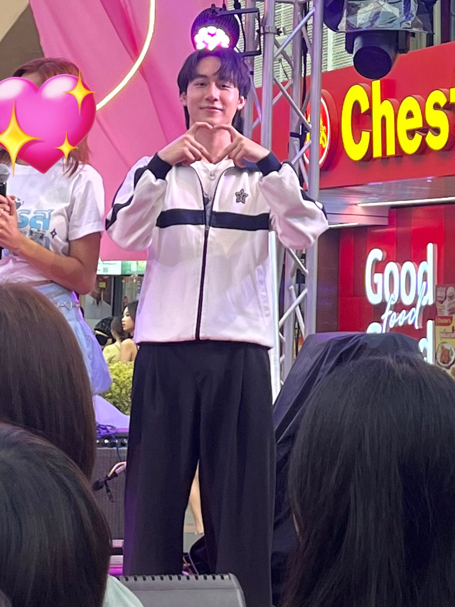 riw_riw08's tweet photo. แฮปปีเบิร์ดเดย์น่ะค้าบเด็กแสบ โตขึ้นอีกปีแล้วขอให้แสบมีความสุขมากๆ มีคนรักเพิ่มขึ้นเยอะๆ การงานปังๆ เป็นเด็กแสบกวนโอ้ยยิ้มหวานแบบนี้ตลอดไป รักและซัพพอร์ทเสมอน่าค้าบ 🎂🫶🏻💗
@wachapete
#wachapete #peterrest https://t.co/E9ieqQapGK