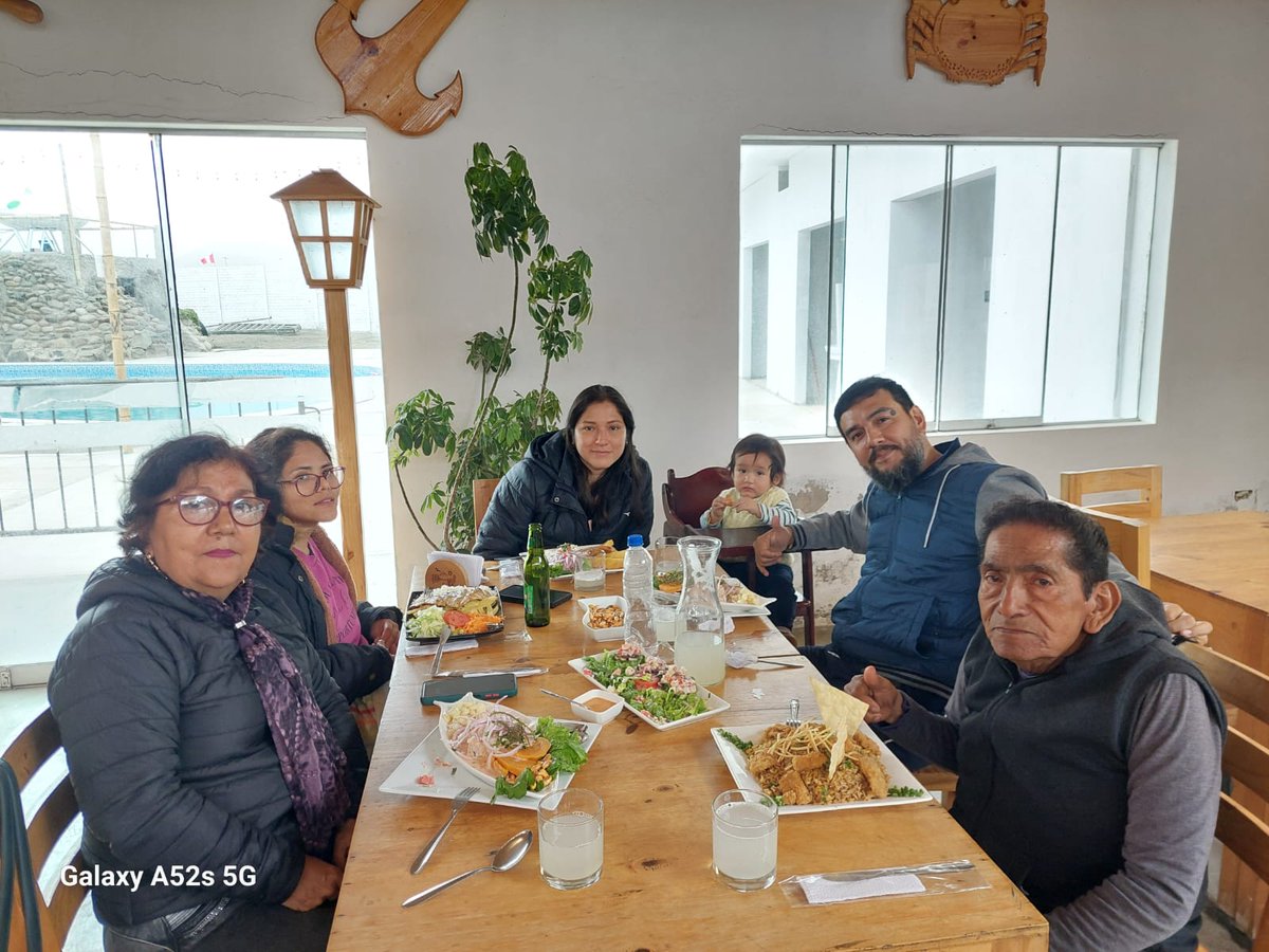 stanytenchi's tweet photo. La familia lo más importante.  Siempre en mi recuerdo papá Juan. ❤️ https://t.co/fe1KChNdyS
