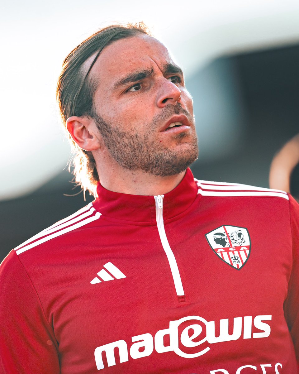 ACAjaccio's tweet photo. Coup d’envoi dans 5 min 🔥

🛡️ Forza Aiacciu

#Forzaaiacciu #ACAPFC https://t.co/GwTQaoyzGW