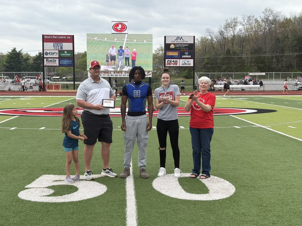1st place in the triple jump!! Great work!