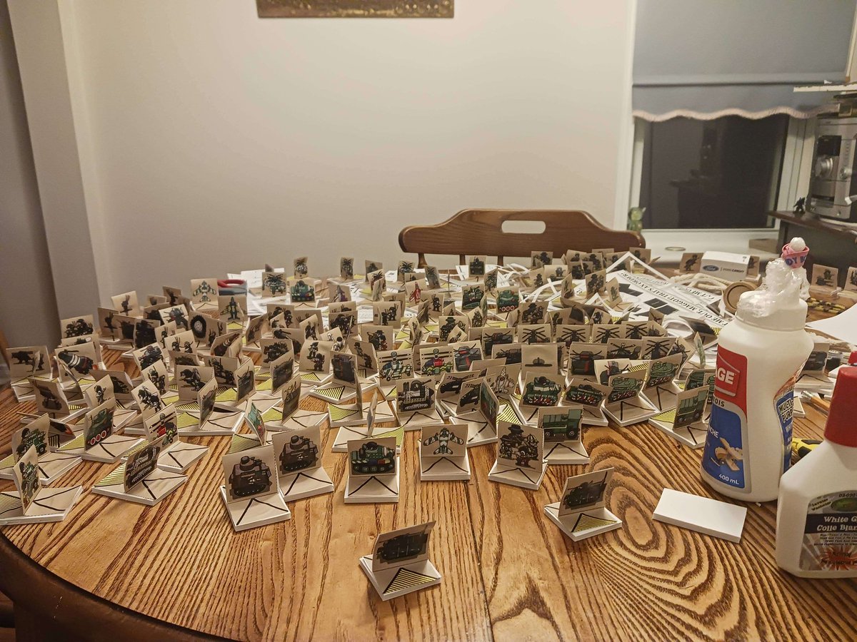 Assembling the armies (courtesy of Shas on Discord)