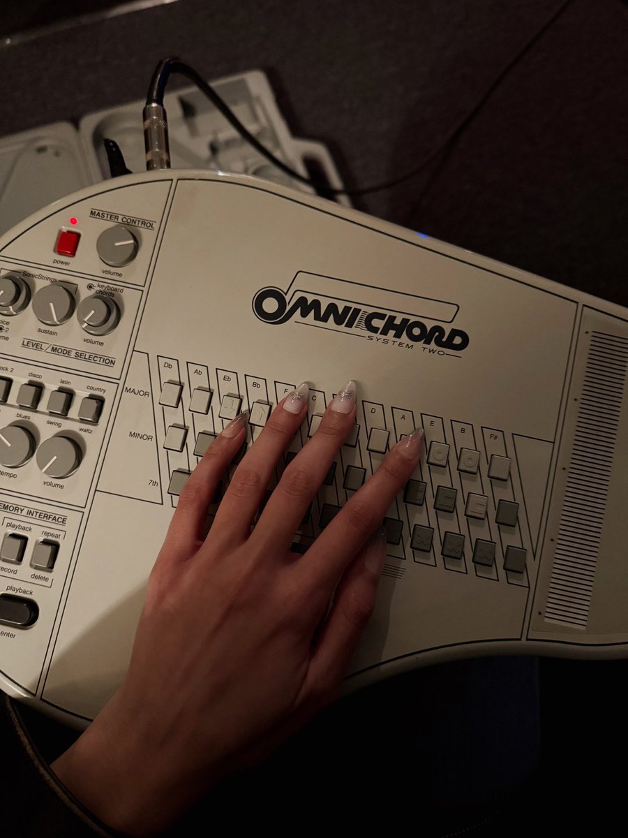 Lisa Danaë tweet media