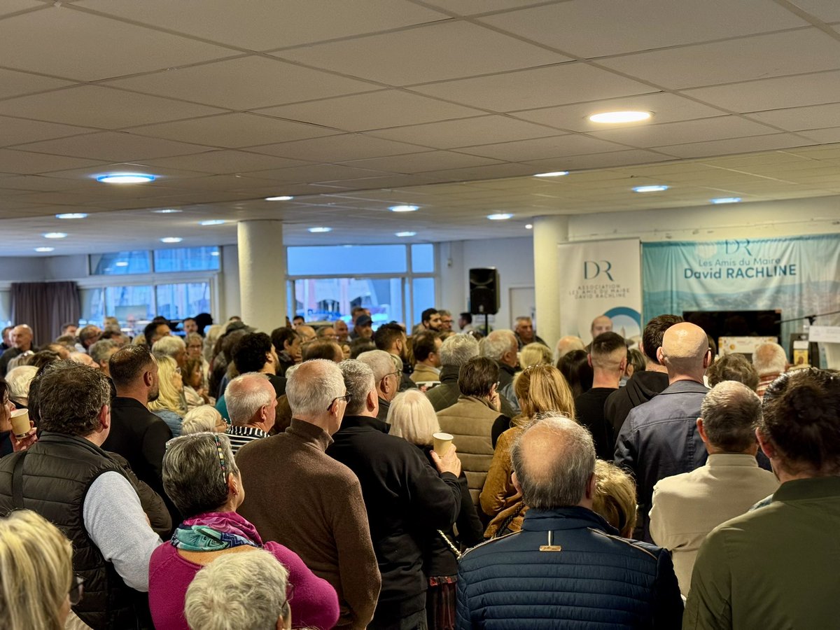 Amis_DR's tweet photo. 🎉 Une nouvelle soirée réussie pour notre association ! 

Convivialité, échanges et bonne humeur étaient au rendez-vous, avec une très belle affluence.
Merci à tous pour votre participation, et merci à notre Maire de Fréjus @david_rachline pour sa présence parmi nous ! https://t.co/2JScKqBiSJ