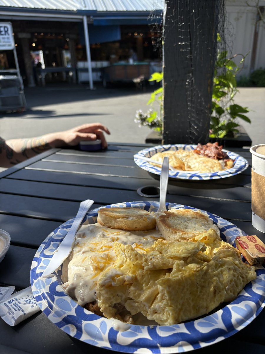 TylerAronHoward's tweet photo. Our view from Olympia Harbor plus the farmers market breakfast we had this morning just because it was excessively dank https://t.co/FAzzqmik2b
