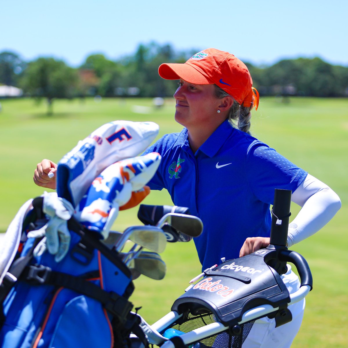 GatorsGolf's tweet photo. Proud of you KT. 💙

Good to have you back! 🤝 https://t.co/jugLPXOXYq