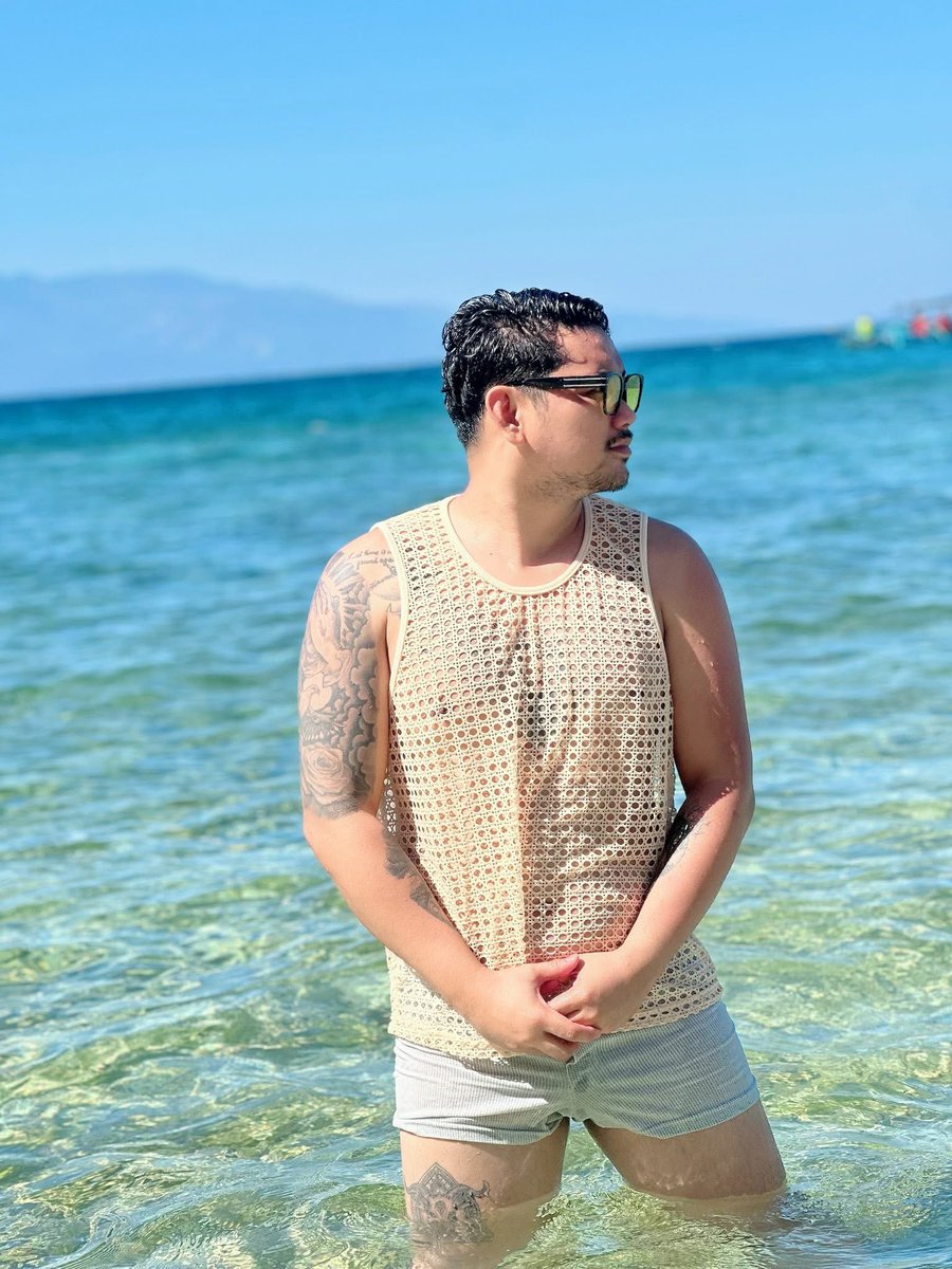 Ednalagim11's tweet photo. Meet me where the sky touches the sea🌊🏖️⛱️🏝️ https://t.co/c4TzG5uk7y