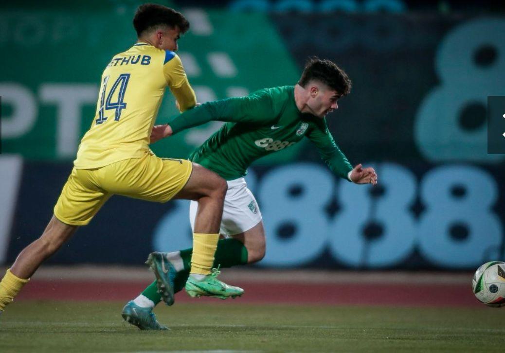 ¡TRIUNFAZO!

Adrián Cova jugó todo el partido con Krumovgrad que venció 1-0 a CSKA Sofia en la Primera División de Bulgaria.

El lateral derecho ya acumula 9 compromisos oficiales en la máxima categoría de Bulgaria.