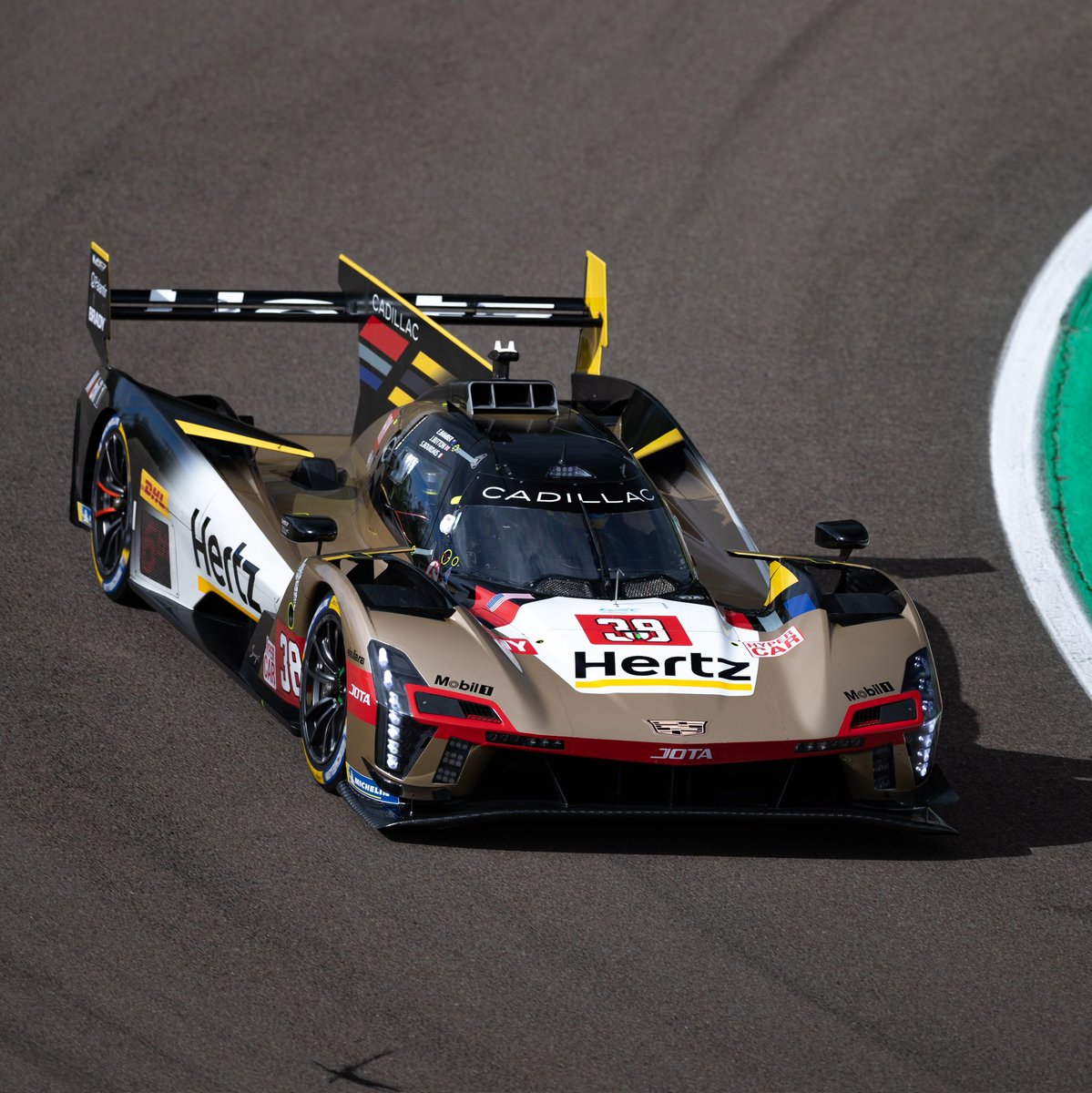 JotaSport's tweet image. A solid day of practice around Imola 🇮🇹
FP1
#12 - P3
#38 - P5
FP2
#12 - P9
#38 - P6
#CHTJ #JOTASport #WEC #6HImola