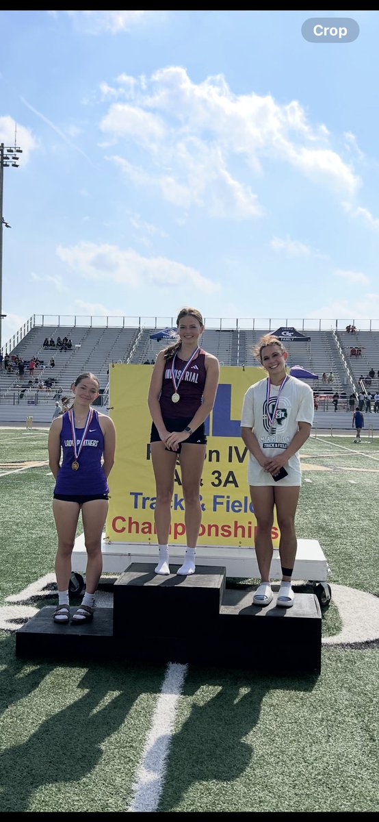 MarionTrack's tweet photo. Kaitlyn Rackley takes 2nd at Regional pole vault and advances to state!!!
#MakingGoodFridayGreat
#PoleVaultinByMornin
#GirlGetDownFromThere
#SeeYaAtState
#LetsGooooooo
#SurviveAndAdvance
#TheReturnOfTheQueen https://t.co/vWNk1vXpFy