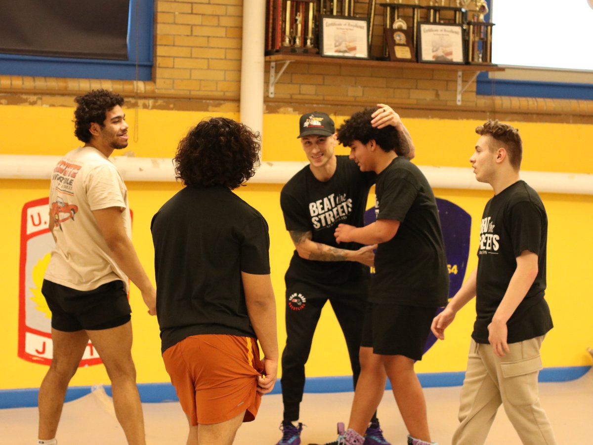 If you can laugh together, you can train together🤼‍♂️

#beatthestreets #bostonwrestling