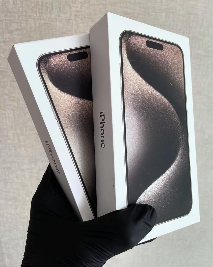 yazidcm's tweet photo. **Puissance, élégance, performance.** Découvrez l’iPhone 15 Pro Max 256 Go : un concentré de technologie avec un design titane, un appareil photo digne des pros et une autonomie hors norme. Prêt à passer au niveau supérieur ?
 
#iPhone15ProMax #Apple #Innovation https://t.co/IA92E86riL