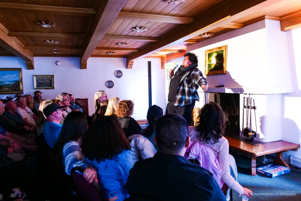 themarkmasters's tweet photo. Vail Comedy Show was packed out for @rojoperezzz @jaysonavocado Israel Avila and me as host last night in Vail Village. Many countries represented in audience! We are in Frisco tonight, get tickets at https://t.co/GOsA5nqPW6 https://t.co/81uQntzWe2