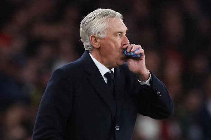 🚨 De acuerdo con <a href="/marca/">MARCA</a>, Carlo Ancelotti informó a la CBF 🇧🇷 que desea continuar como director técnico del Real Madrid.